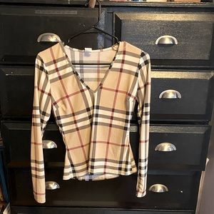 Long sleeve v neck top